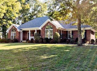1310 Yager Ln, La Grange, KY 40031