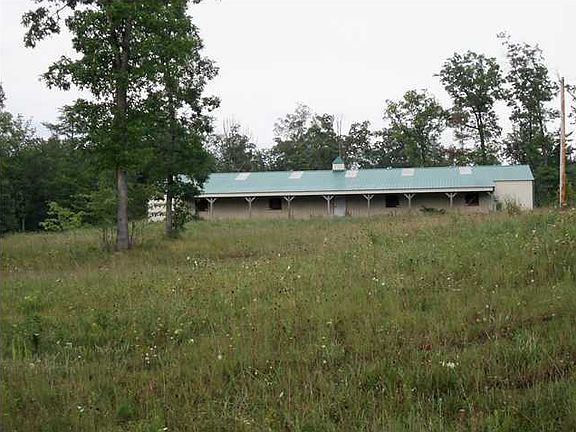 2nd image of 100 Meadow Ln