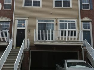 15 Hudson Ct, Jersey City, NJ 07305