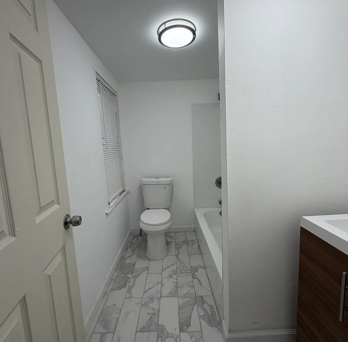 1 bed, $1,000 — Photo 4