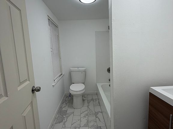 4th image of 382 Ames St #1