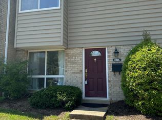 2216 Huston Pl, Herndon, VA 20170