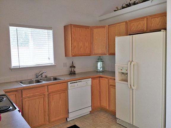 5th image of 1303 N Beech Ave