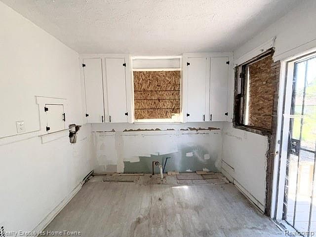 11439 Ohio St, photo 8