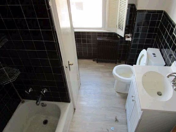 5th image of 7431 Rockwell Ave