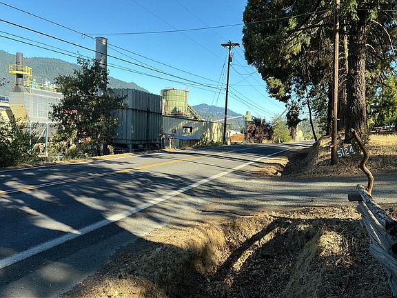 5th image of 5100 N River Rd
