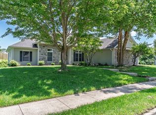 4608 Royal Heritage Dr, Columbia, MO 65203