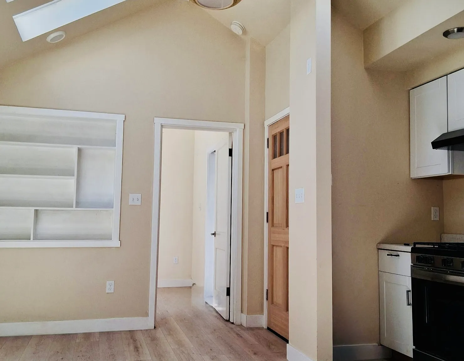 1 bed, 400 sqft, $2,800 — Photo 1