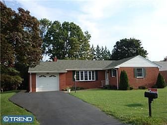 1st image of 38 Yearsley Dr