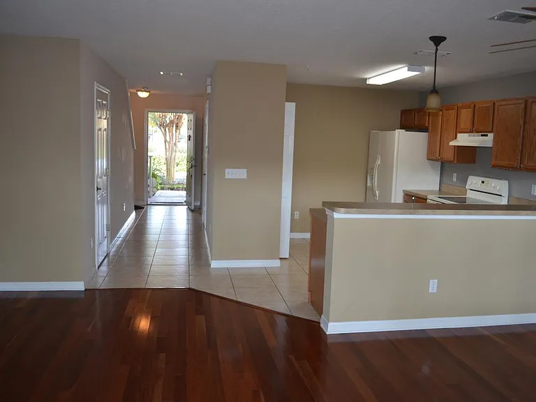 297 Sterling Springs Ln — Photo 3