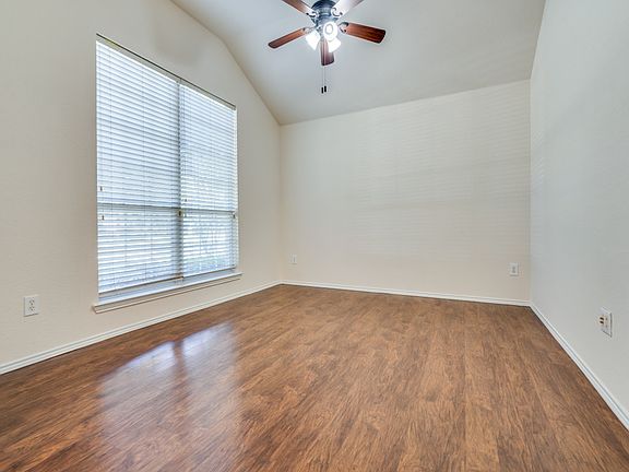 3rd image of 7492 Rockyridge Dr
