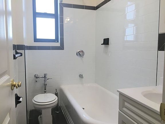 4th image of 417 Ocean Ave APT D4