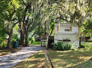 210 Morningside Ave, Lady Lake, FL 32159