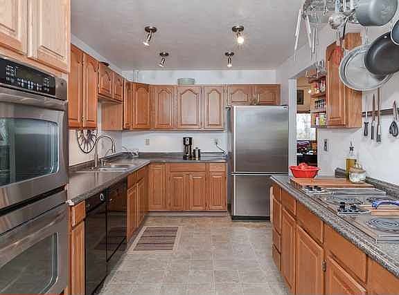 3rd image of 2311 Larry Ln