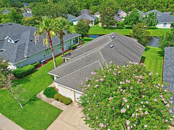 2nd image of 769 Crestwood Dr