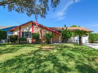3305 Honeymoon Ln, Holiday, FL 34691