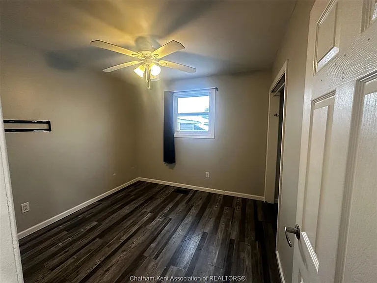 110 Victoria St — Photo 16
