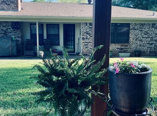 1613 Brookhaven Cir, Bedford, TX 76022