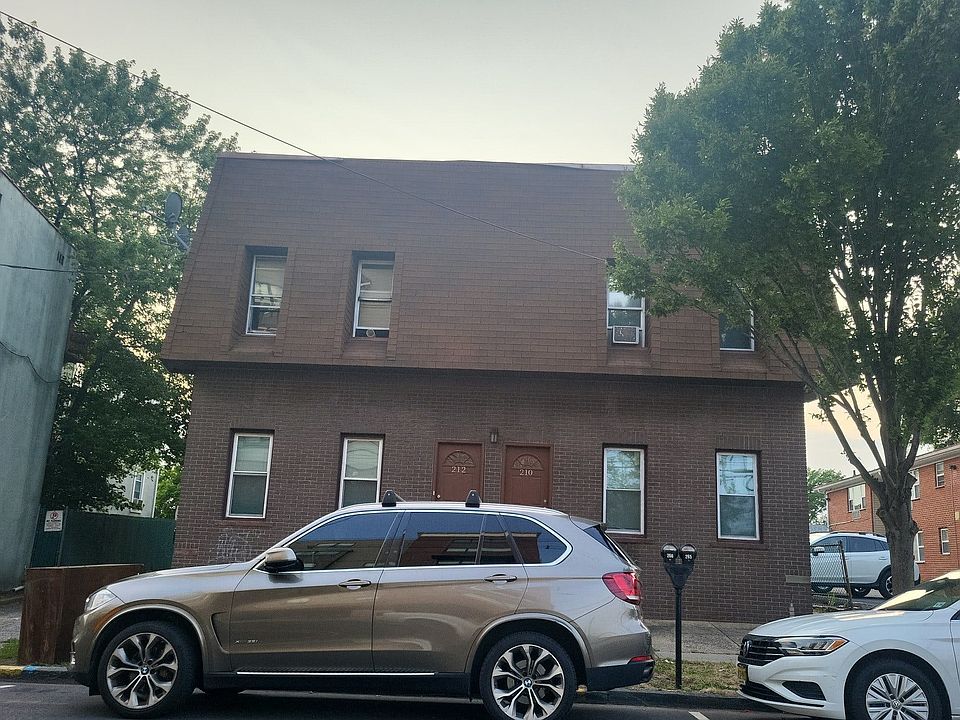 1st image of 210-3 W Elizabeth Ave
