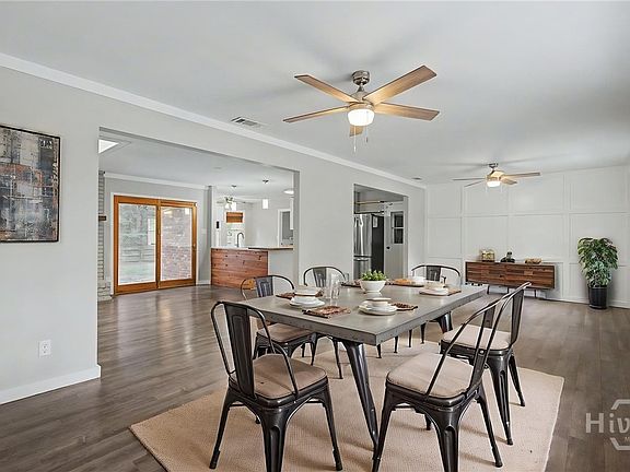 3rd image of 9 Glen Eden Court