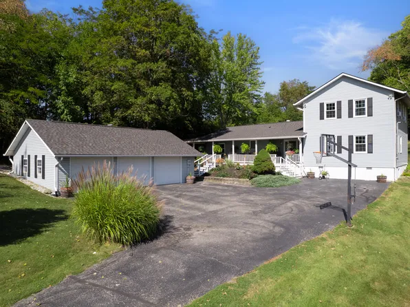 5566 W Fall Creek Dr, Pendleton, IN 46064