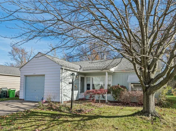 1123 Eastwood Ave, Mayfield Heights, OH 44124