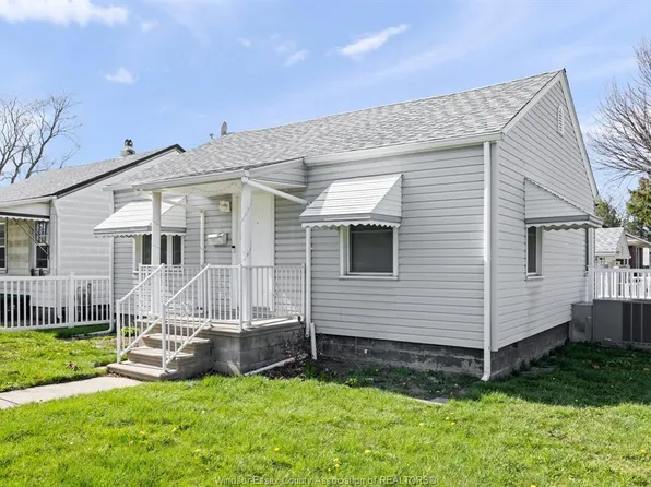 3154 Manchester Rd, Windsor, ON N9C 1X8
