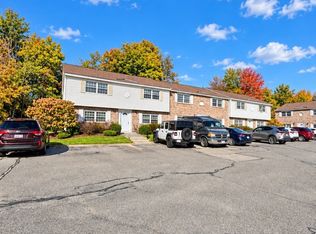 90 Washington Park Dr #1, Andover, MA 01810