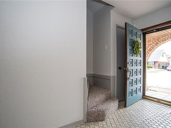 5th image of 1216 SW 91st St