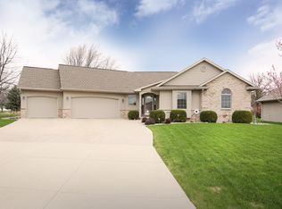 5550 W Pleasant Way, Appleton, WI 54913