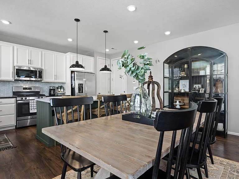 9796 Meeker St — Photo 12