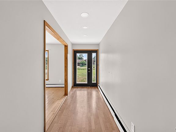 4th image of 10575 Powell Rd