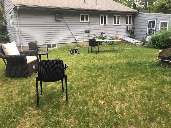 4th image of 15 Massapoag Ln