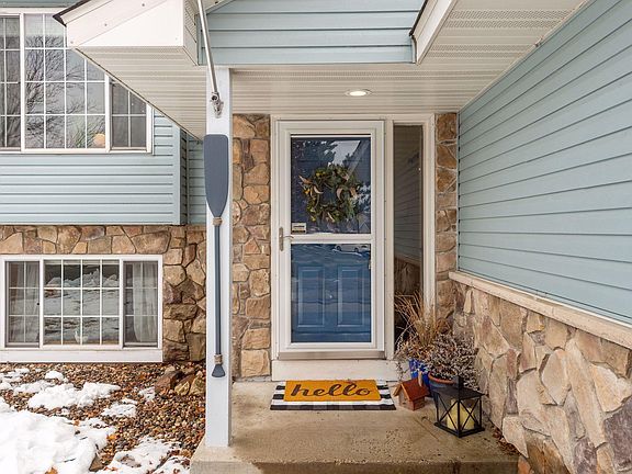3rd image of 1361 Creekside Cir