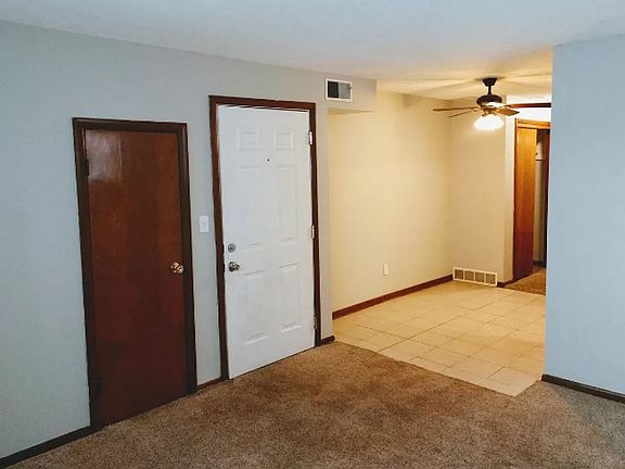 4th image of 3915 N 69th St #4
