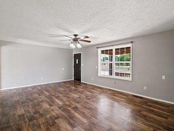 5th image of 109 Circle Drive