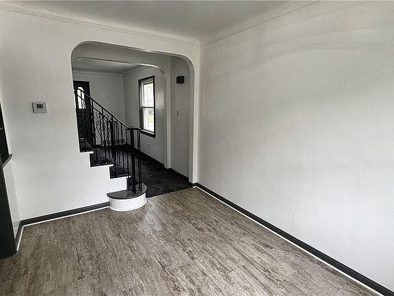 3rd image of 285 E 250th St