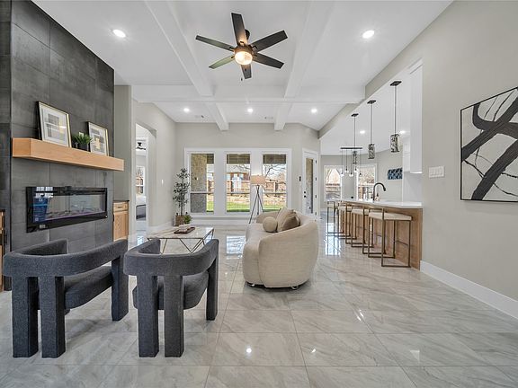 2nd image of 904 Tannehill Way