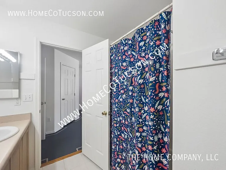 1610 E Water St — Photo 11