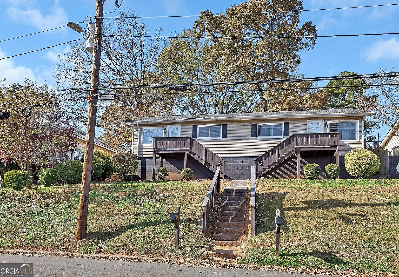 2 bed, 1.0 bath, 870 sqft, $2,250 — Photo 1