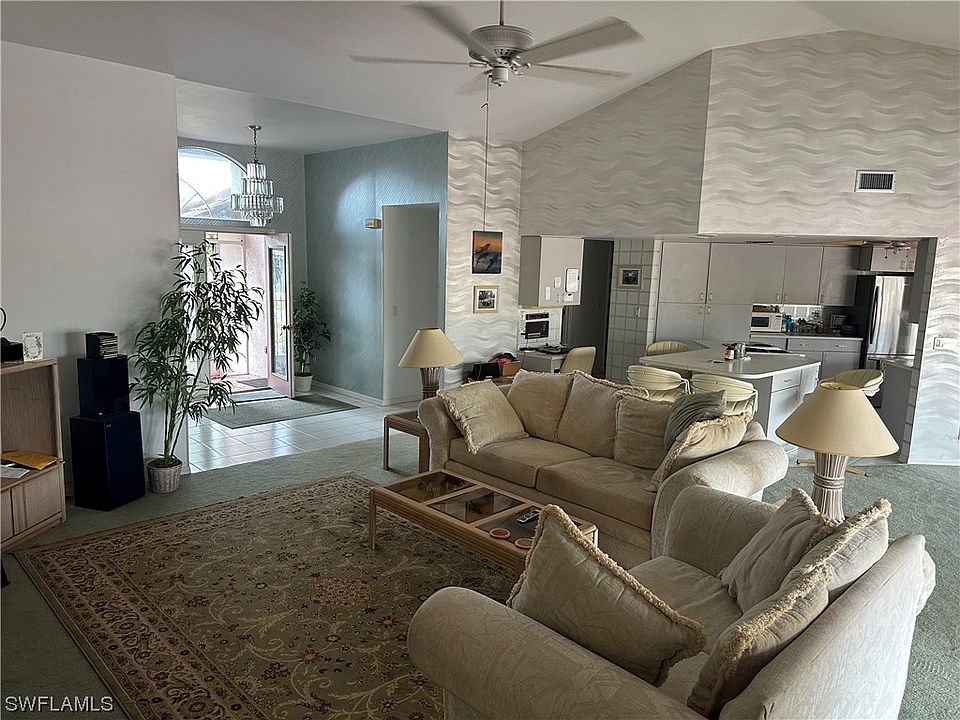 2nd image of 905 Dolphin Dr