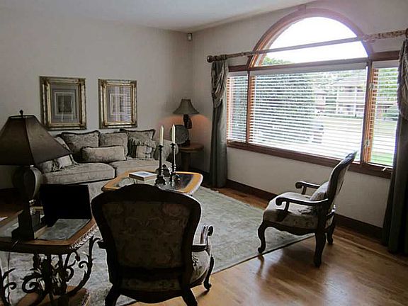 3rd image of 2393 Merrimont Dr