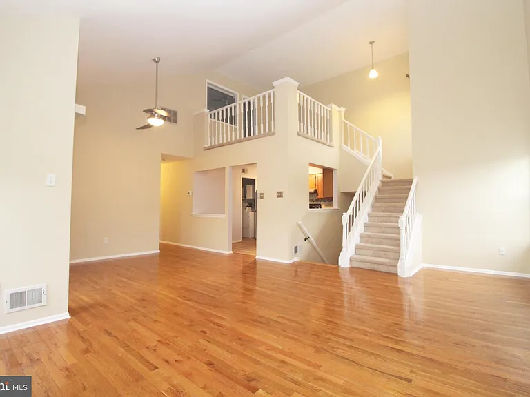 262 Andover Pl — Photo 6