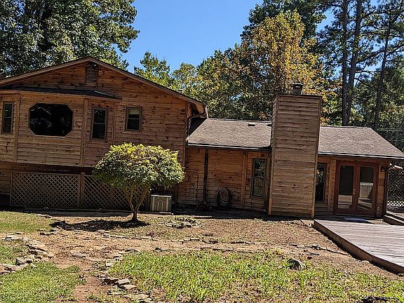 5th image of 389 Hearth Pl