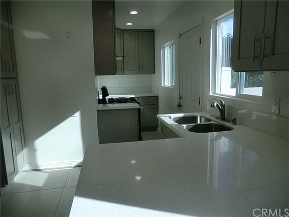 5th image of 8032 Wisner Ave