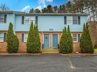 704 Russell Rd APT D, Westfield, MA 01085