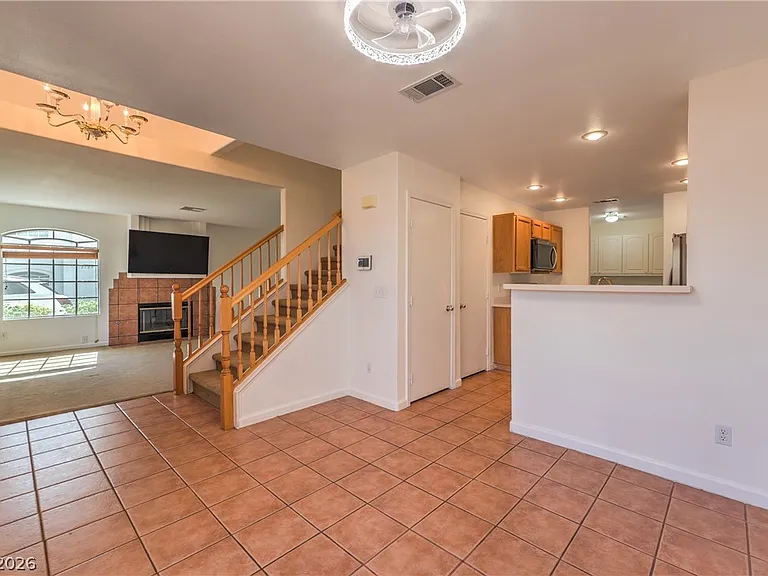 8136 Autumn Star Ave — Photo 6