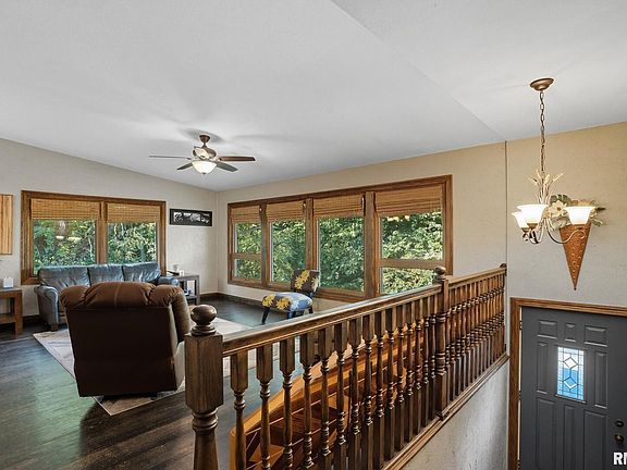 4th image of 15 Forestview Dr