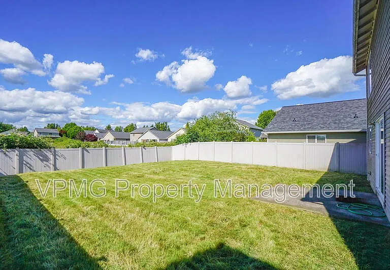 2214 NW 7th St — Photo 34