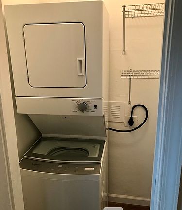 4th image of 834 W 26th St APT 1